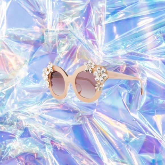 Alice + Olivia Madison Floral Sunglasses - Picture 7 of 7